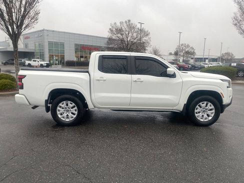 Used 2023 Nissan Frontier SV w/ SV Convenience Package image 11