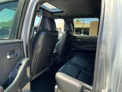 Used 2023 Nissan Frontier PRO-4X w/ Pro-4X Premium Package AWD/4WD image 12