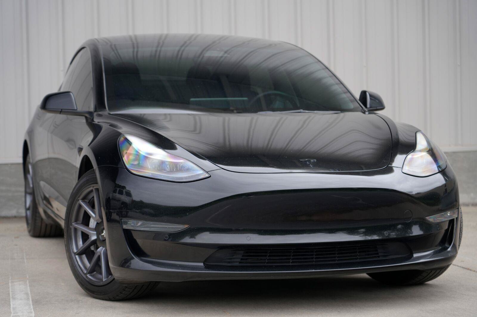 Used 2022 Tesla Model 3 Long Range AWD/4WD image 3