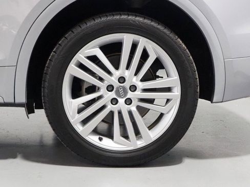 Used 2020 Audi Q5 Premium Plus w/ Premium Plus Package image 45