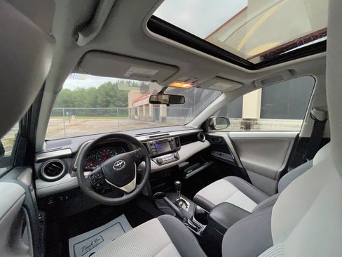 Used 2013 Toyota RAV4 XLE FWD image 31
