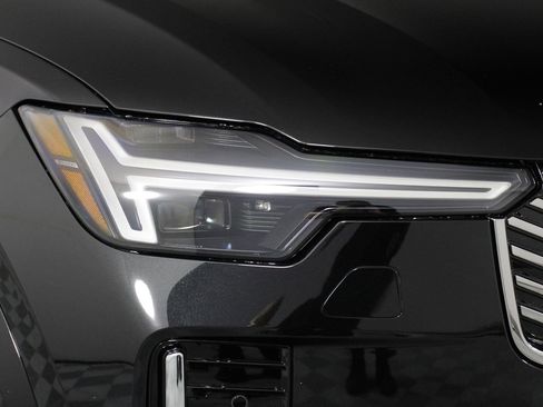 New 2026 Volvo XC90 T8 Plus AWD/4WD image 14