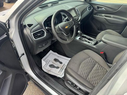 Used 2018 Chevrolet Equinox LT w/ LPO, Cargo Package image 11