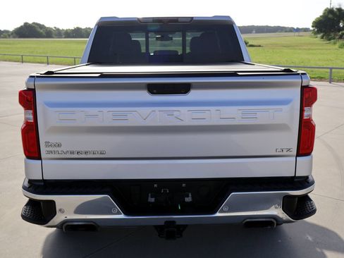 Used 2022 Chevrolet Silverado 1500 LTZ AWD/4WD image 9