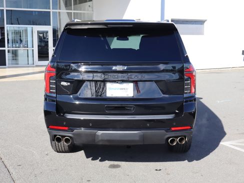 Certified 2025 Chevrolet Suburban Z71 w/ Sun And Tow Package image 9