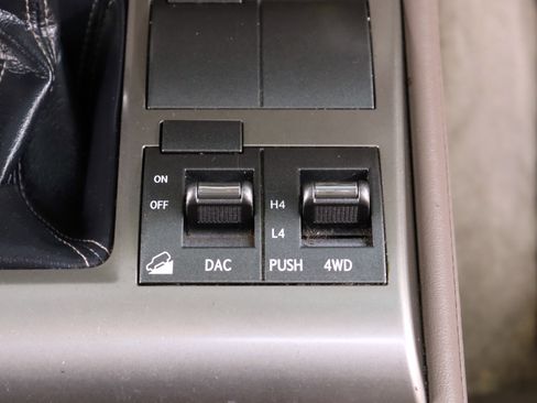 Used 2010 Lexus GX 460 image 59