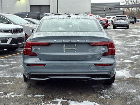 Used 2024 Volvo S60 B5 Core image 18