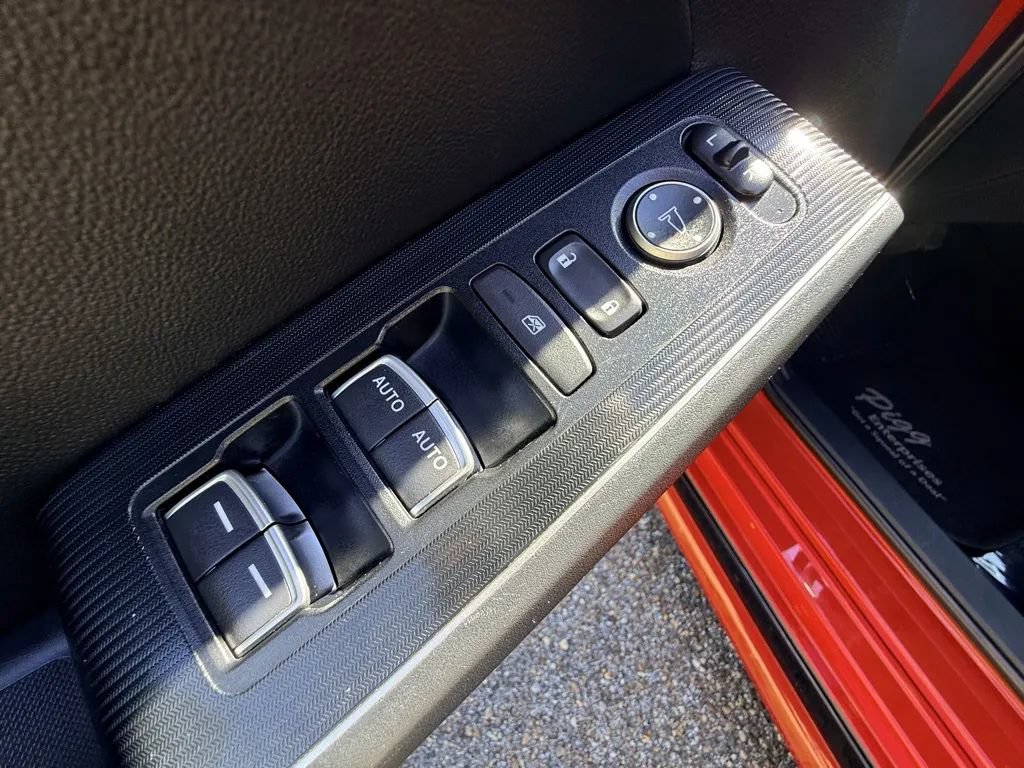 Used 2022 Honda Civic Touring image 17
