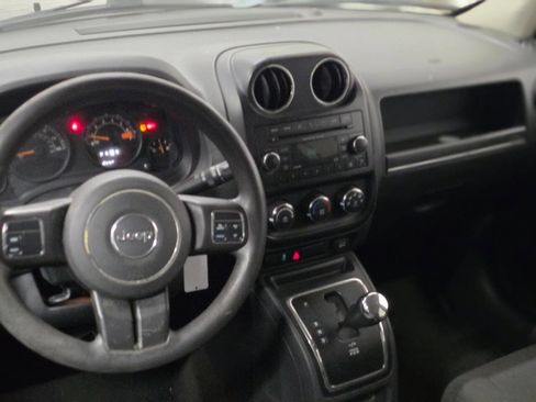 Used 2017 Jeep Patriot Sport w/ Power Value Group image 17