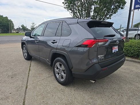 Used 2022 Toyota RAV4 LE AWD/4WD image 8
