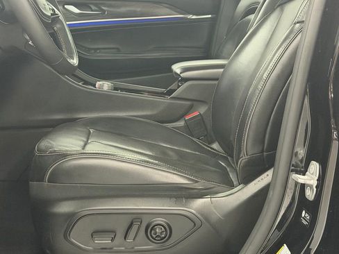 Used 2023 Jeep Grand Cherokee Overland image 12