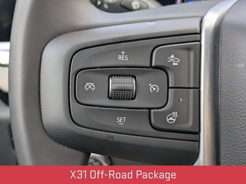 Certified 2025 GMC Sierra 2500 SLT w/ SLT Premium Package AWD/4WD image 16