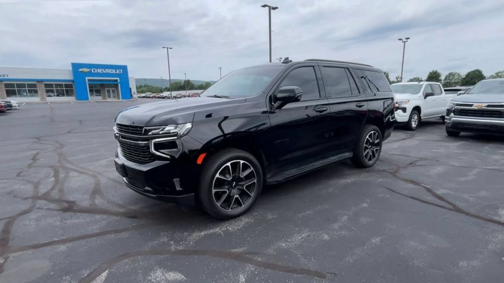 Used 2022 Chevrolet Tahoe RST w/ Luxury Package AWD/4WD image 4