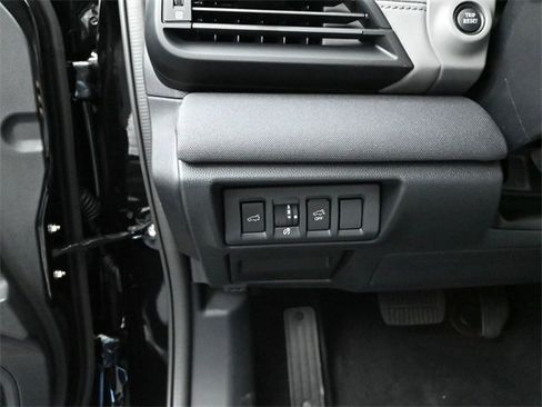 Used 2025 Subaru Outback Premium image 14