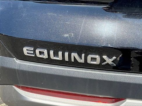 New 2027 Chevrolet Equinox LT FWD image 11