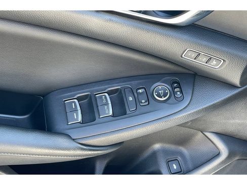 Used 2018 Honda Accord Touring image 12