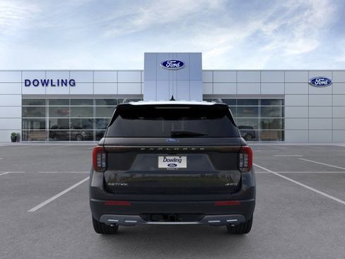 New 2026 Ford Explorer Active w/ Active Comfort Package image 5