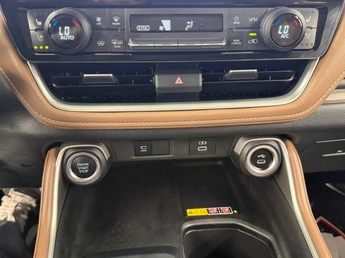 Certified 2024 Toyota Grand Highlander AWD image 35