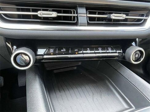 New 2026 Chevrolet Equinox EV LT image 14