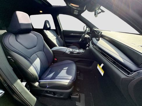 New 2026 INFINITI QX60 Sport w/ Dark Cargo Package image 31