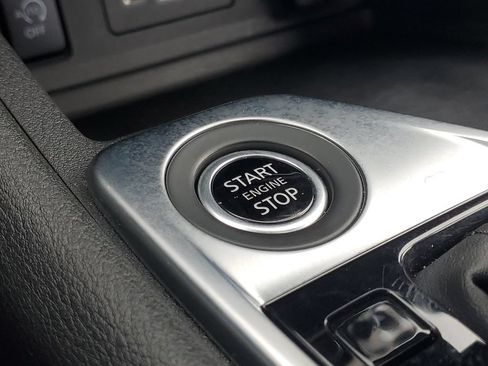 Certified 2025 Nissan Sentra SV FWD image 32