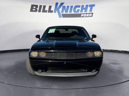 Used 2014 Dodge Challenger SXT image 8