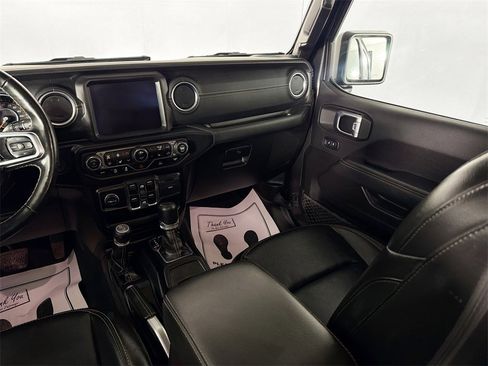 Used 2022 Jeep Wrangler Unlimited Sahara w/ Cold Weather Group image 23