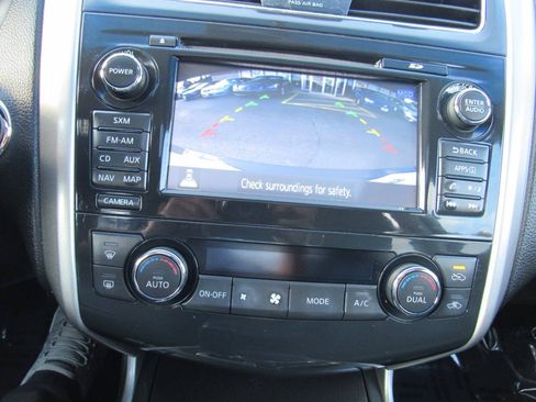 Used 2014 Nissan Altima 2.5 SL w/ Technology Package FWD image 28