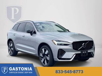Used 2023 Volvo XC60 T8 Plus w/ Climate Package AWD/4WD video 1