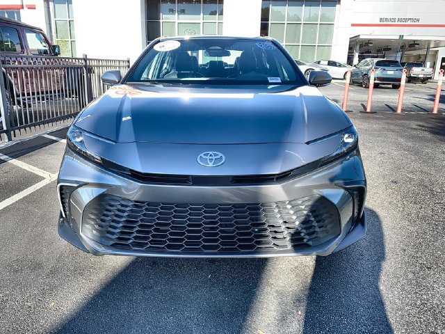 Used 2026 Toyota Camry SE FWD image 3