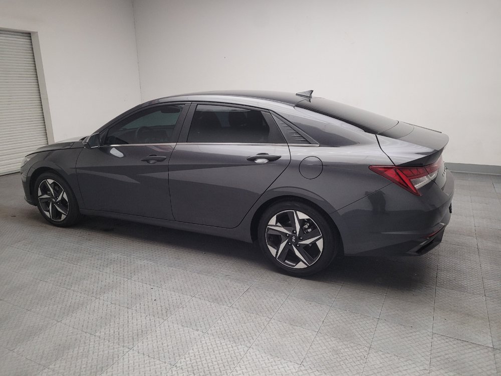 Used 2021 Hyundai Elantra Limited w/ Cargo Package FWD image 3