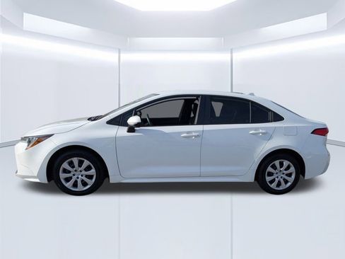 Used 2022 Toyota Corolla LE image 7