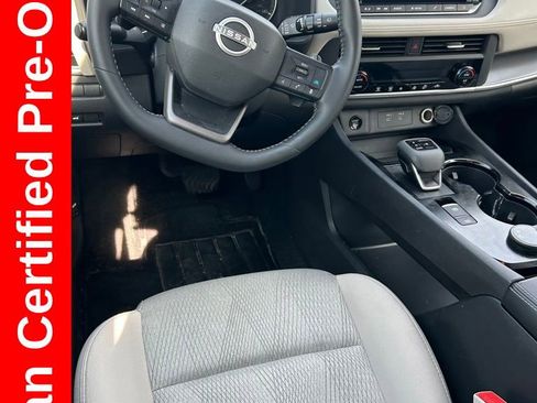 Certified 2025 Nissan Rogue SV AWD/4WD image 5
