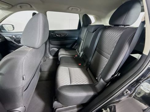 Used 2018 Nissan Rogue S AWD/4WD image 27