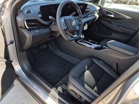 Certified 2026 Buick Envista Sport Touring w/ Convenience I Package image 11
