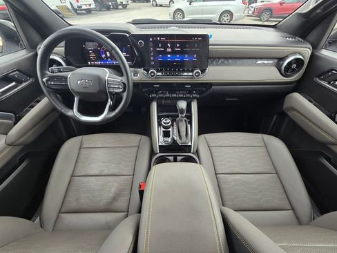 Used 2024 Chevrolet Colorado ZR2 w/ ZR2 Convenience Package III image 27