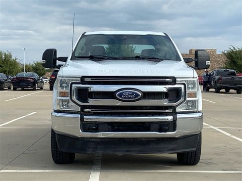 Used 2022 Ford F250 XLT w/ FX4 Off-Road Package image 2