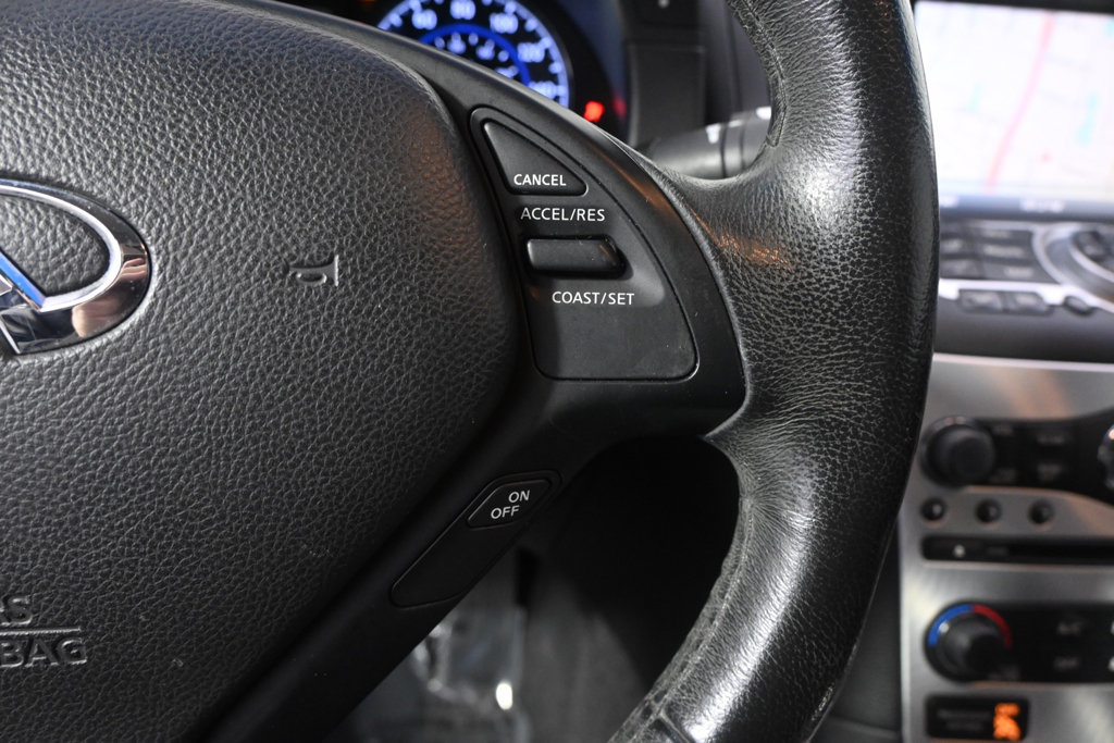 Used 2013 INFINITI G37 Convertible w/ Premium Pkg RWD image 32