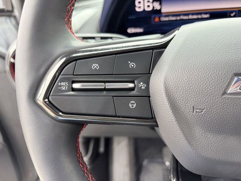 Used 2024 Chevrolet Equinox EV RS FWD image 21
