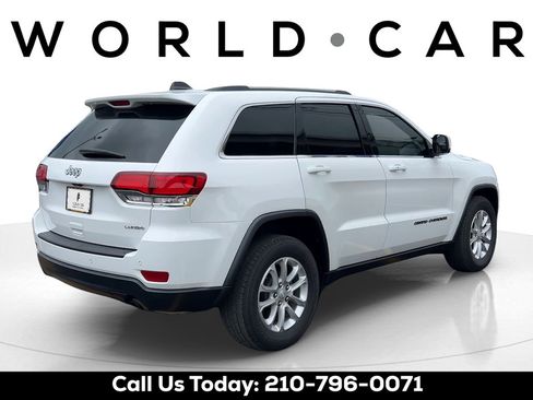 Used 2021 Jeep Grand Cherokee Laredo RWD image 3