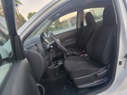 Used 2016 Nissan Versa S FWD image 18