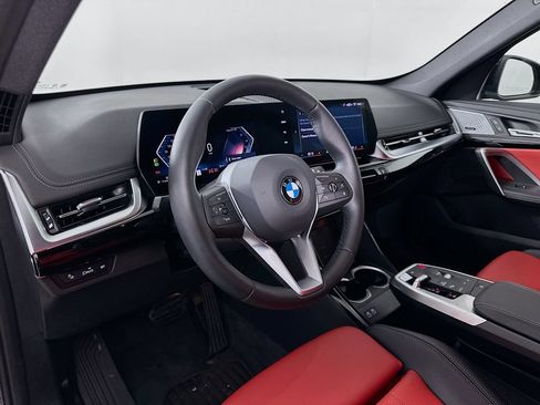 Used 2025 BMW X1 xDrive28i w/ Convenience Package AWD/4WD image 9