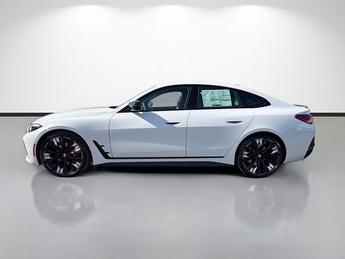 New 2026 BMW M440i w/ Premium Package RWD image 6