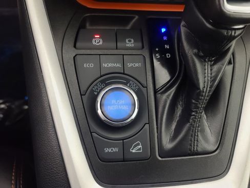 Used 2024 Toyota RAV4 Adventure image 37