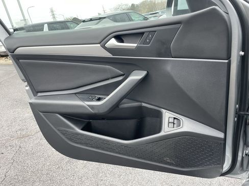 Certified 2021 Volkswagen Jetta SE image 18