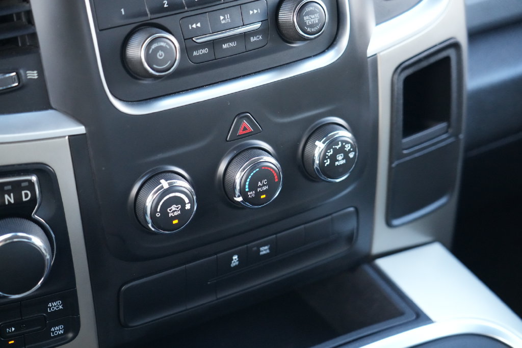Used 2017 RAM 1500 Express AWD/4WD image 22