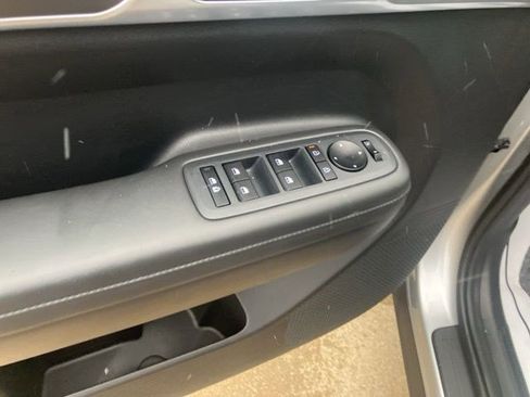 Used 2025 Hyundai Santa Fe SEL AWD/4WD image 11