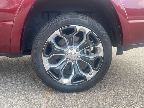 Used 2024 RAM 1500 Limited AWD/4WD image 7