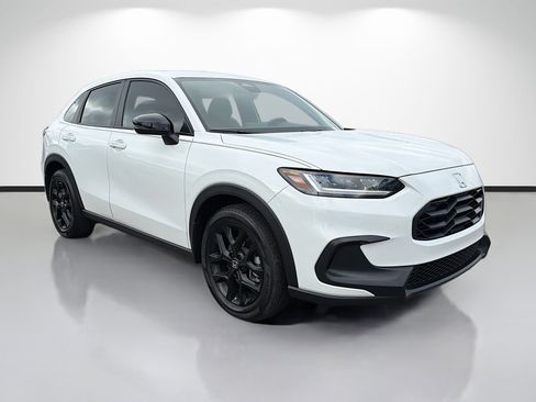 Used 2023 Honda HR-V Sport image 1