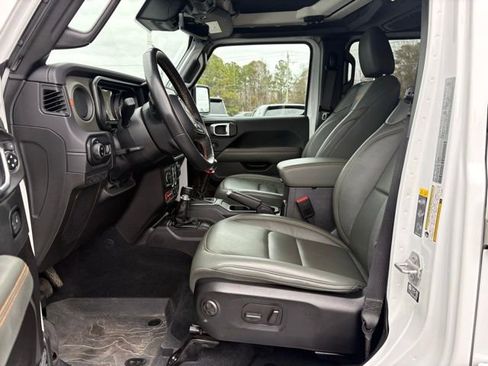 Used 2024 Jeep Gladiator Mojave image 9